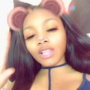 Meet your Posher, Ebony